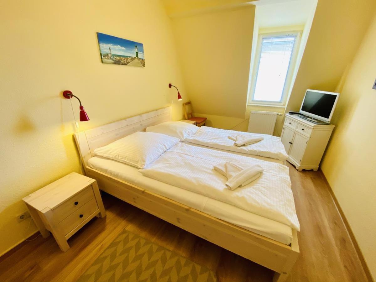 Appartement Sonnendeck, Direkt Am Leuchtturm à Rostock Extérieur photo